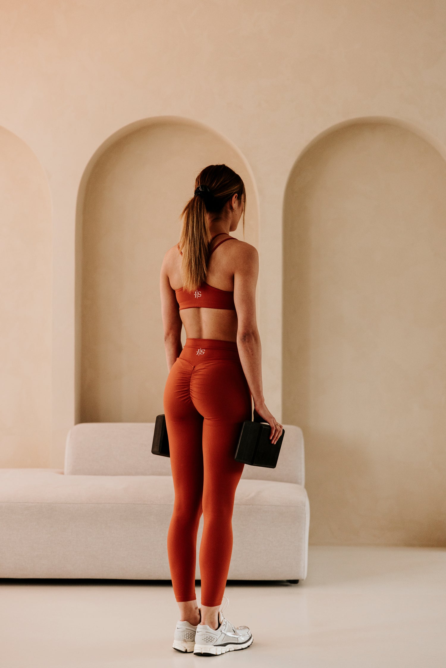 June Spring Legging Bum Scrunch Cognac